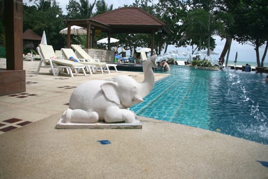 pool elephant fountain at hotel