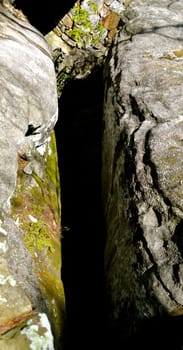 Crevice between two boulders
