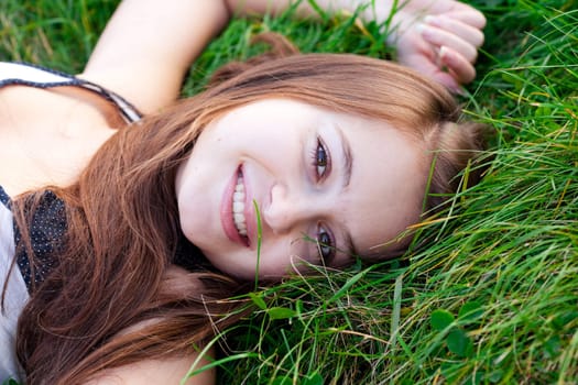 portrait of a beautiful young woman outdoor