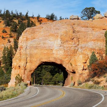 funny road to Bryce Canyon, USA