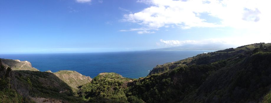 View from Kahekili Highway in Maui, Hawaii