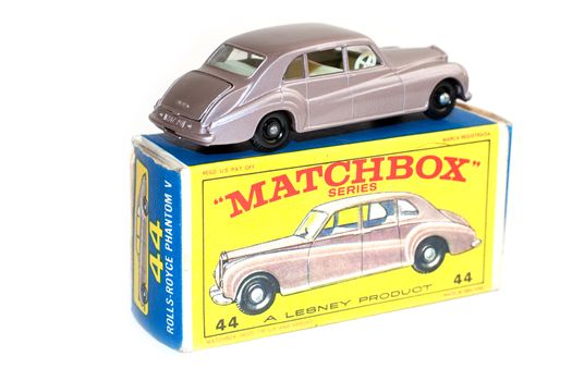 matchbox 1-75 die cast car, mint in box