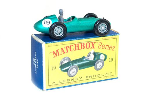 matchbox 1-75 die cast car, mint in box