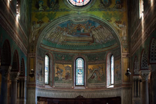 Chiusi - The Romanesque Cathedral  of San Secondiano, built around 560 AD over a pre-existing basilica, and renovated in the 13th C. It has a nave and two aisles supported by antique columns.