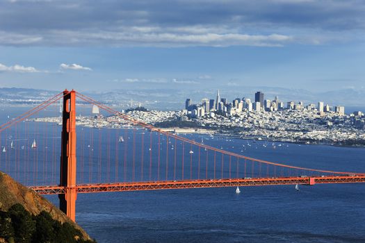 Golden Gate Bridge and downtown San Francisco 