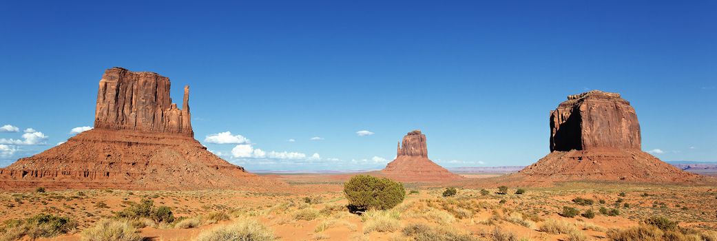 The unique landscape of Monument Valley, Utah, USA. 