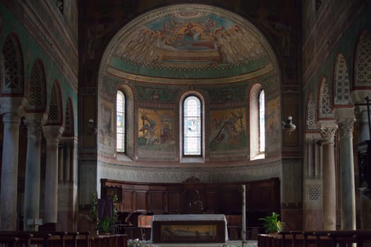Chiusi - The Romanesque Cathedral  of San Secondiano, built around 560 AD over a pre-existing basilica, and renovated in the 13th C. It has a nave and two aisles supported by antique columns.