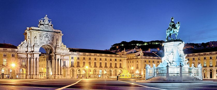 panoramic view of commerce square at Lisbon by night
