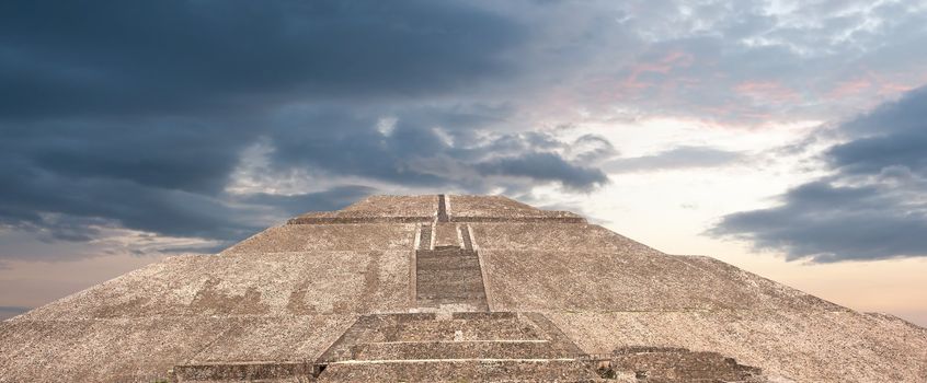 Teotihuacan pyramid of the sun. 