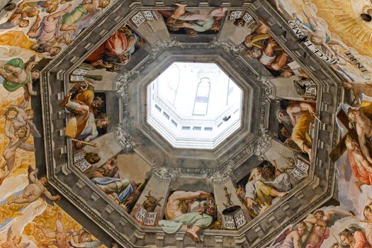 Florence - Duomo .The Last Judgement. Inside the cupola: 3600 m2 of frescoes, created by Giorgio Vasari and Federico Zuccari, who worked there from 1572 to 1579.