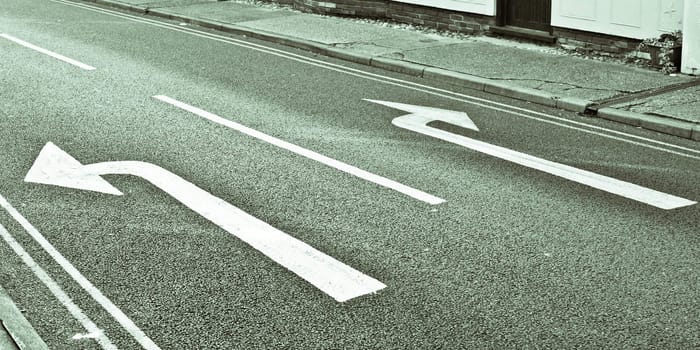 Left and right road arrows in black and white