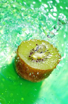 Fresh kiwi water with a splash