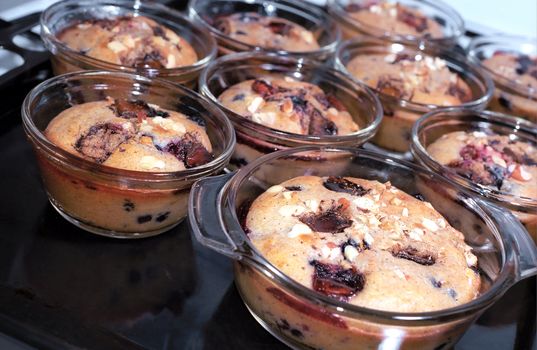 Ready muffins in glass pans