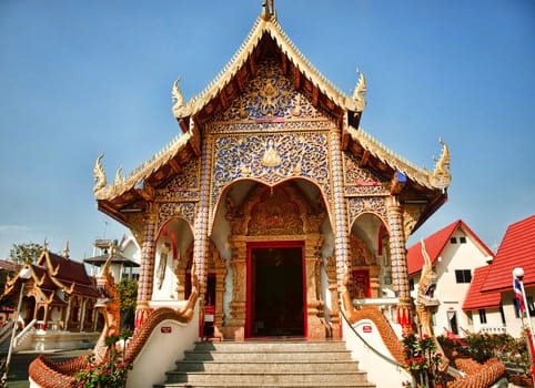 a buddist temple in chaing mai thailand