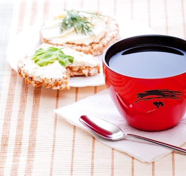 diet breakfast with tea and corn bread