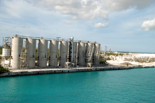 pictures of shipyards and harbor ready to be working