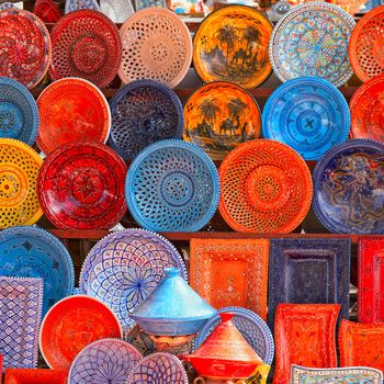 earthenware in the market