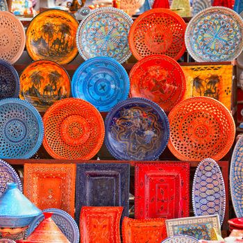 earthenware in the market