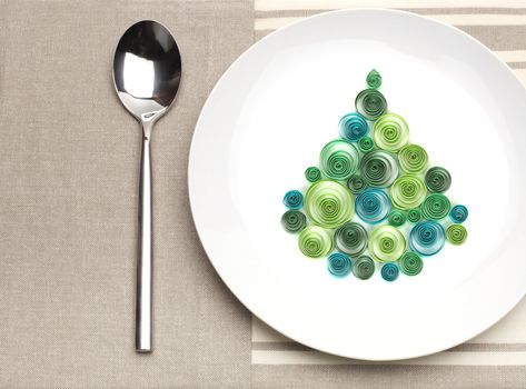 plate with christmas tree