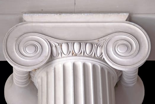 neoclassical ionic architectural details