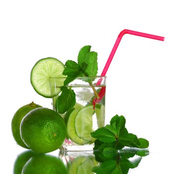  mojito isolated on white close up