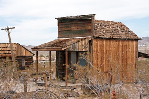 ghost town general store with copy space for a sign