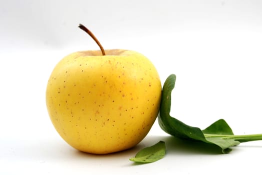 golden apple and spinach