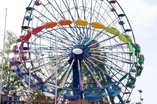 Big spinning ferris wheel lookalike.