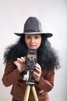 An image of a nice fotographer woman.