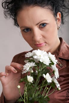 An image of nice girl with white flowers