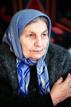 An image of a portrait of an old woman