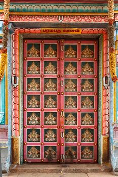 Hindu temple gates. Sri Ranganathaswamy Temple. Tiruchirappalli (Trichy), Tamil Nadu, India