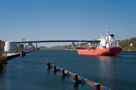 kiel canal / lock of holtenau