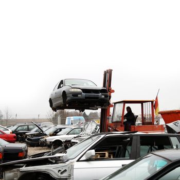 scrap yard for car recycling