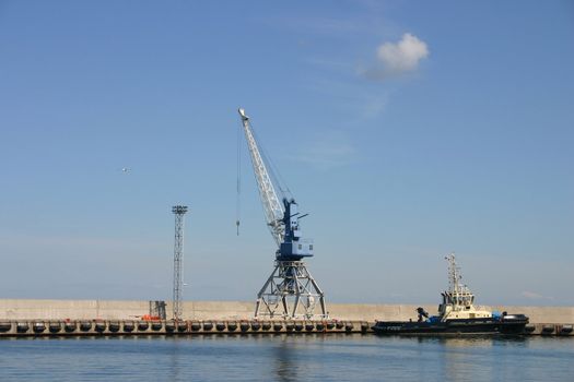 Tower crane and tow in port