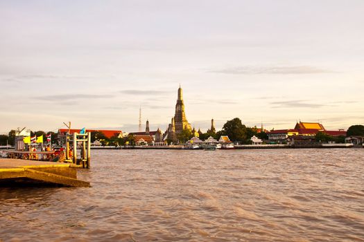 Wat Arun, Bangkok Thailand, Wat Arun is one of Bangkok's best know landmark.