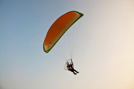 para motor glider on sky