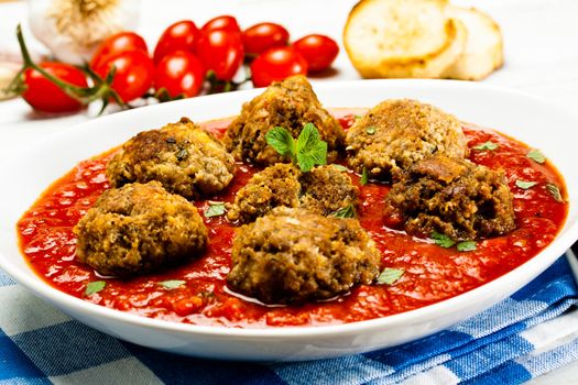 meatballs with tomato sauce nd mint