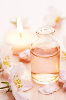 essential oil and flowers 