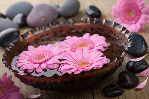 flowers in bowl for aromatherapy