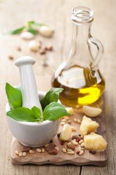 ingredients for pesto sauce 