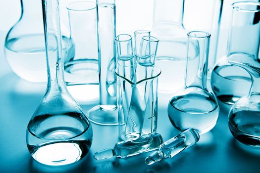 chemical laboratory glassware 