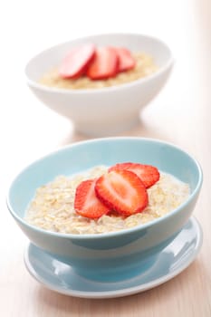 cereal with fresh strawberry 