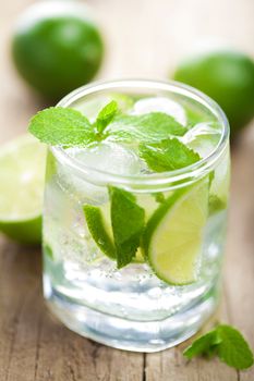 fresh mojito cocktail