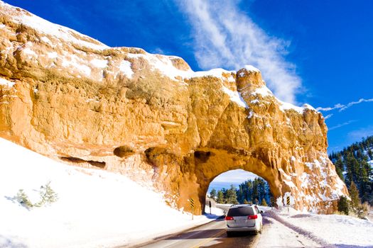 tunnel, Bryce Canyon National Park in winter, Utah, USA