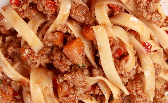 spaghetti pasta with tomato beef sauce