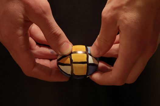 odd brainteaser in men hands for solution