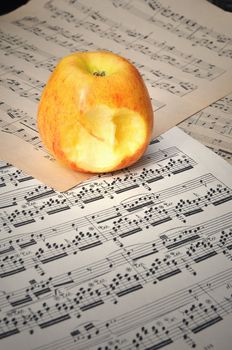 A fruit break in the music lesson.