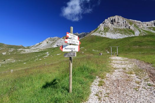 directions for trekking in San Pellegrino pass, Italian Dolomites