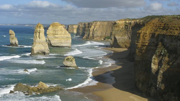 12 apostles on the great ocean road in victoria, australia